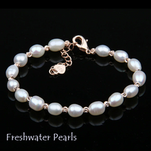 Load image into Gallery viewer, Beautiful Natural Freshwater Pearl Bracelet.