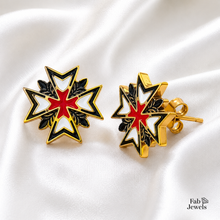 Load image into Gallery viewer, 18ct Gold Plated on Stainless Steel 316L Nights of Malta Set Pendant Hypoallergenic Stud Earrings Rope Chain Included