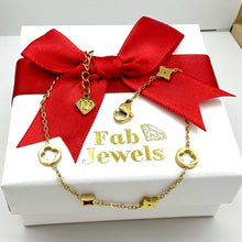 Load image into Gallery viewer, Stainless Steel 18ct Gold Plated Dainty Clover Set Necklace and Matching Bracelet
