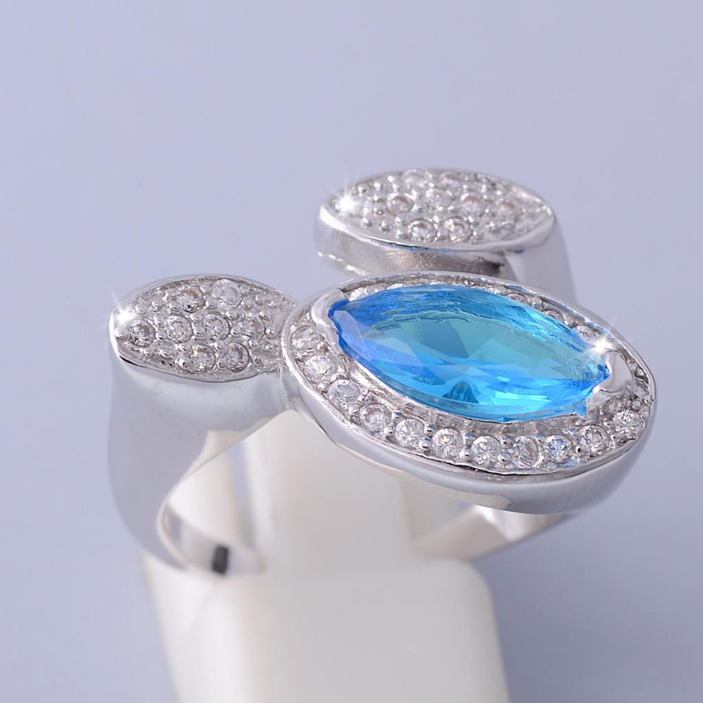 Platinum Plated Ring with Turquoise Swarovski Crystal