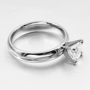 White Gold Plated Stainless Steel Solitaire Ring with Swarovski Crystal
